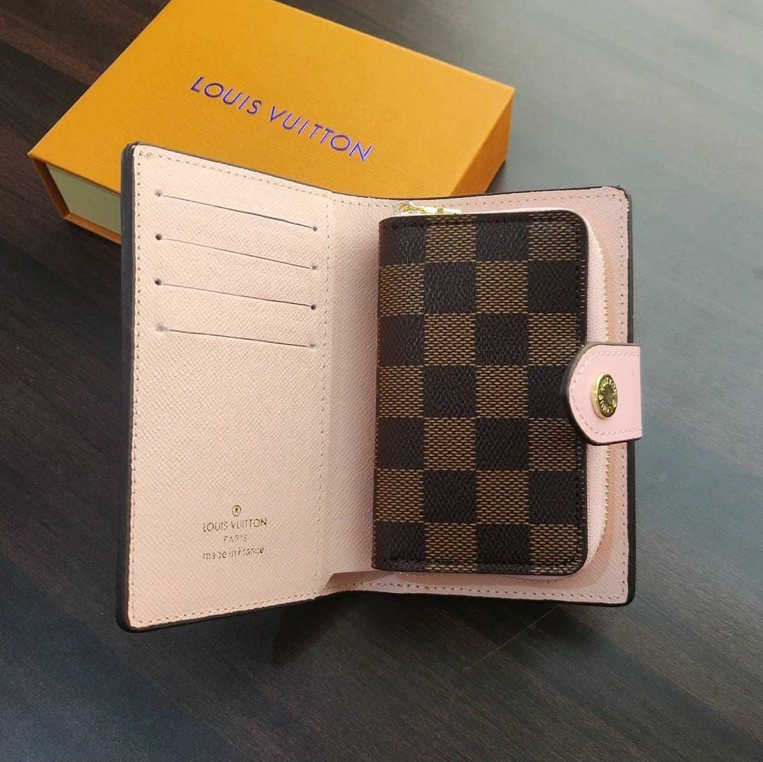 WhatsApp-Image-2022-03-29-at-7.40.27-PM-08782332 Louis Vuitton Juliette Pink Wallet