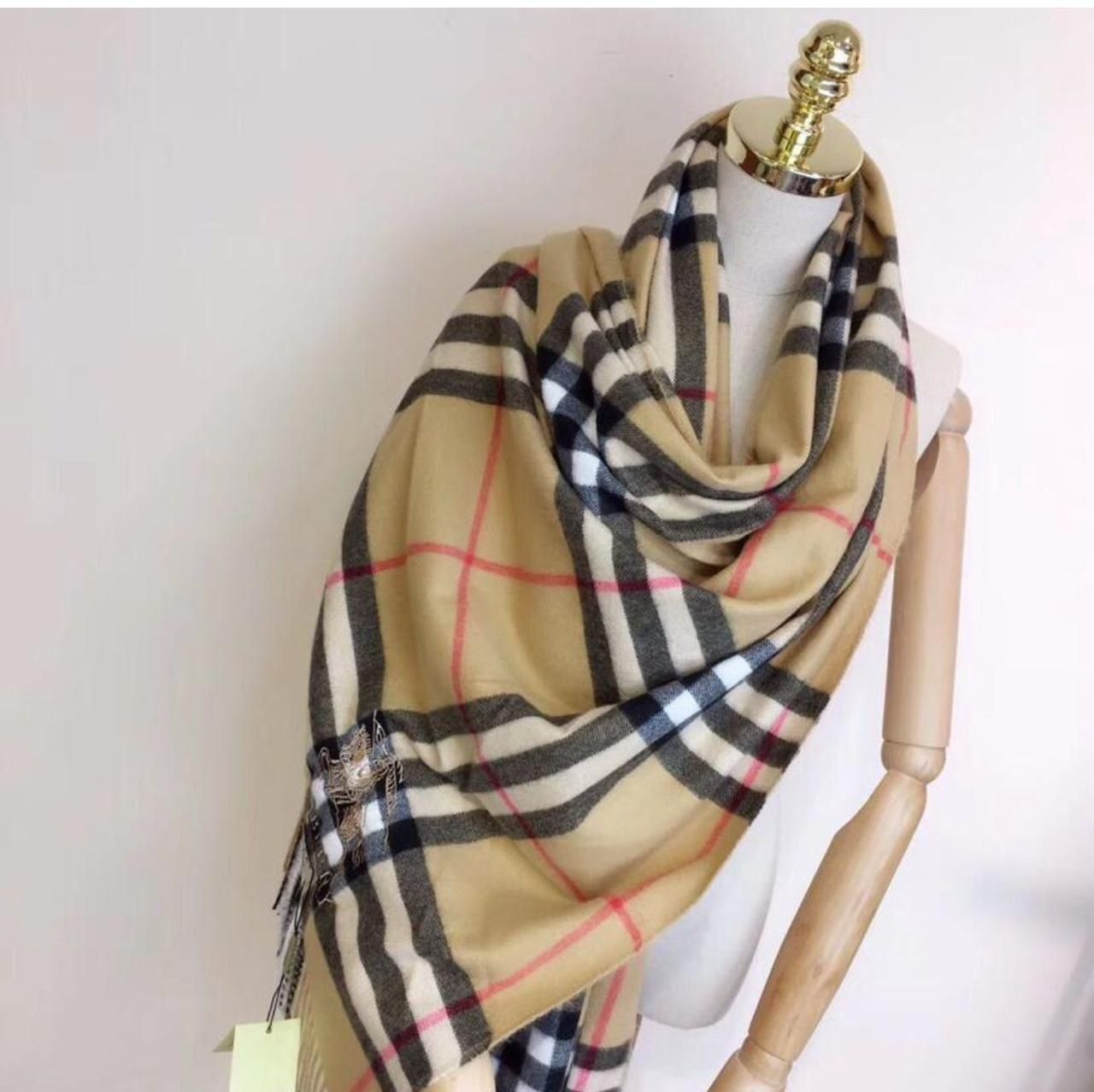 WhatsApp-Image-2022-01-15-at-00.44.43-1-8cc225e3 Burberry Tan Woolen Stole