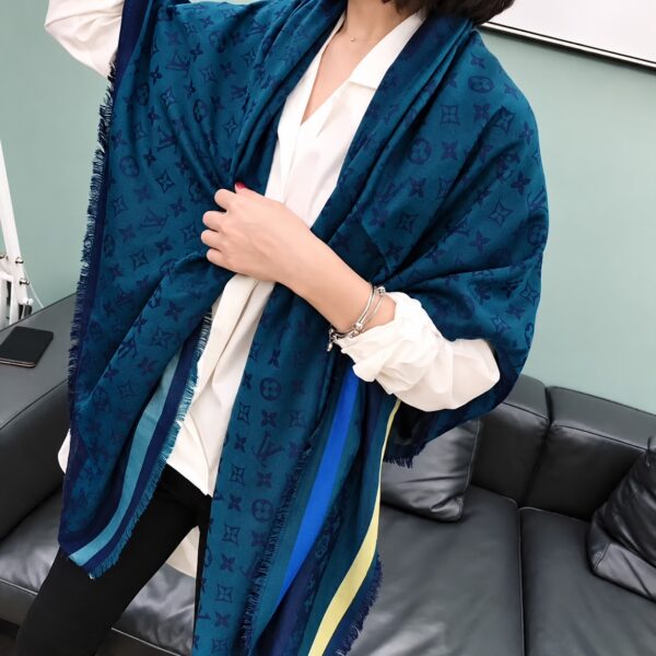 Louis Vuitton Green Semi Woolen Square Stole