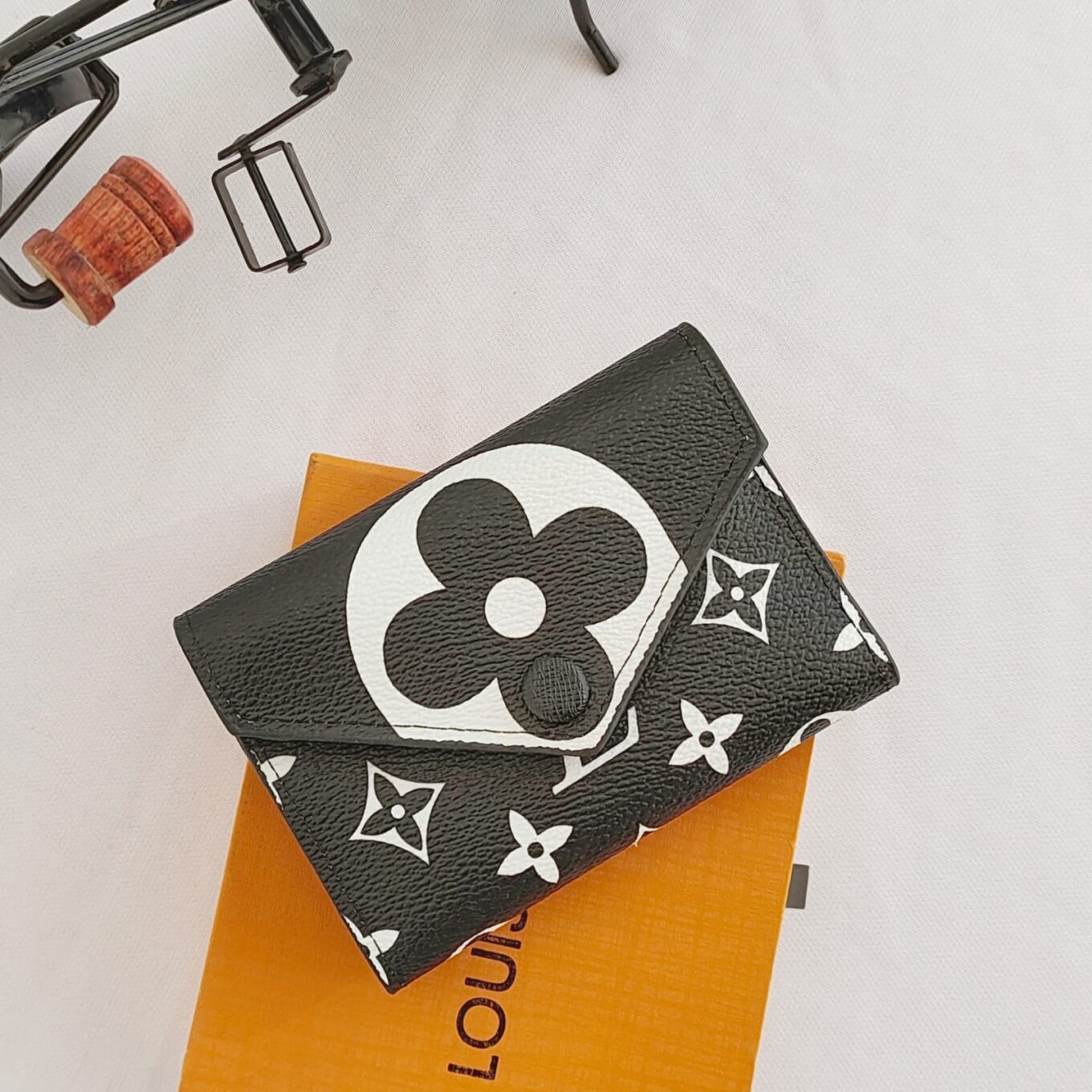 Louis Vuitton Zou Black Small Wallet