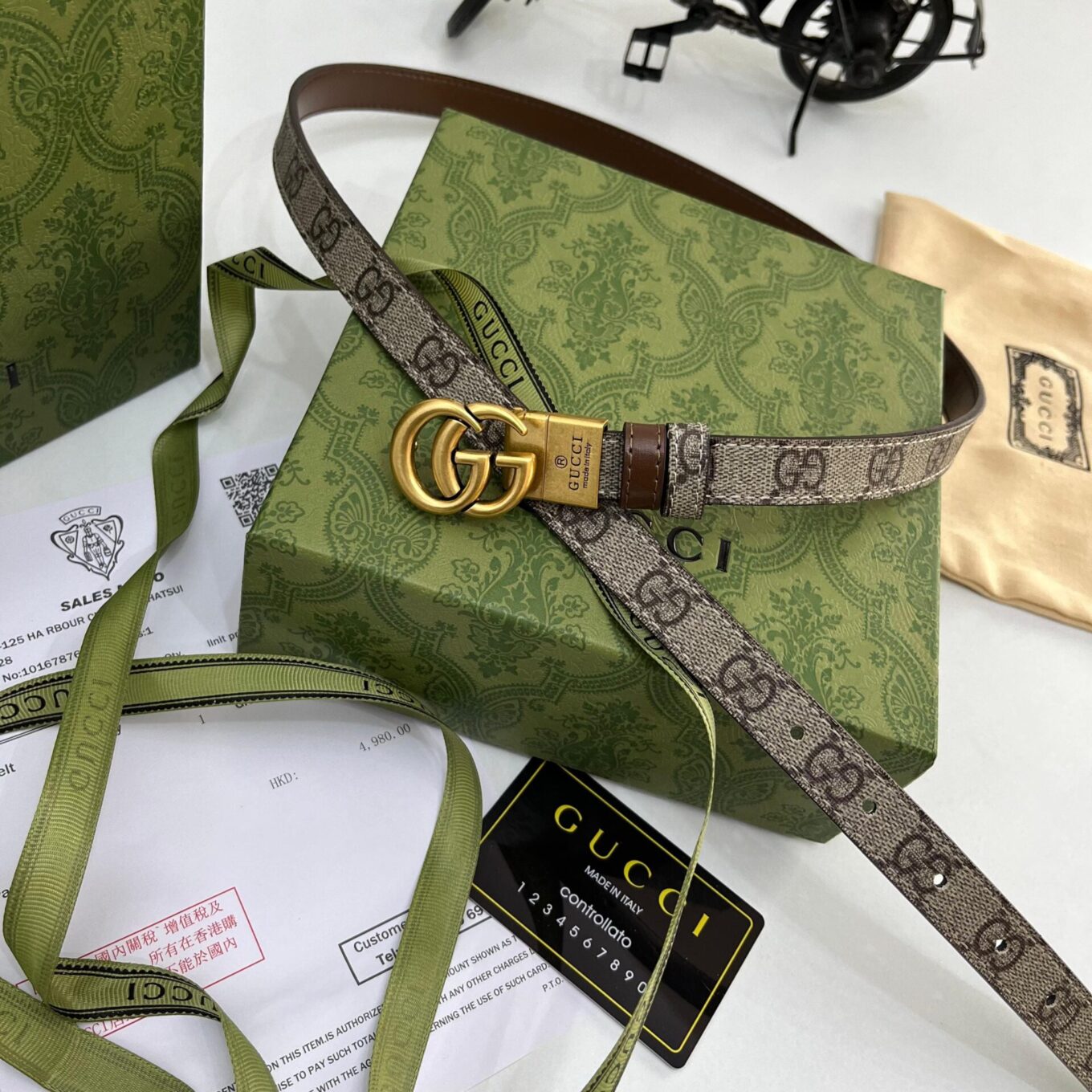Gucci GG Reversible Slim Belt