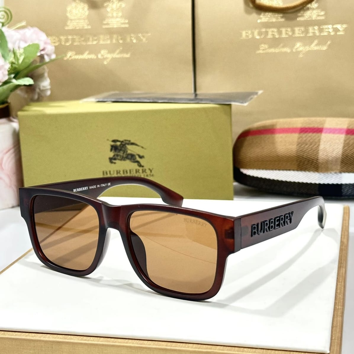 Buy Burberry Wayfarer for Men Online