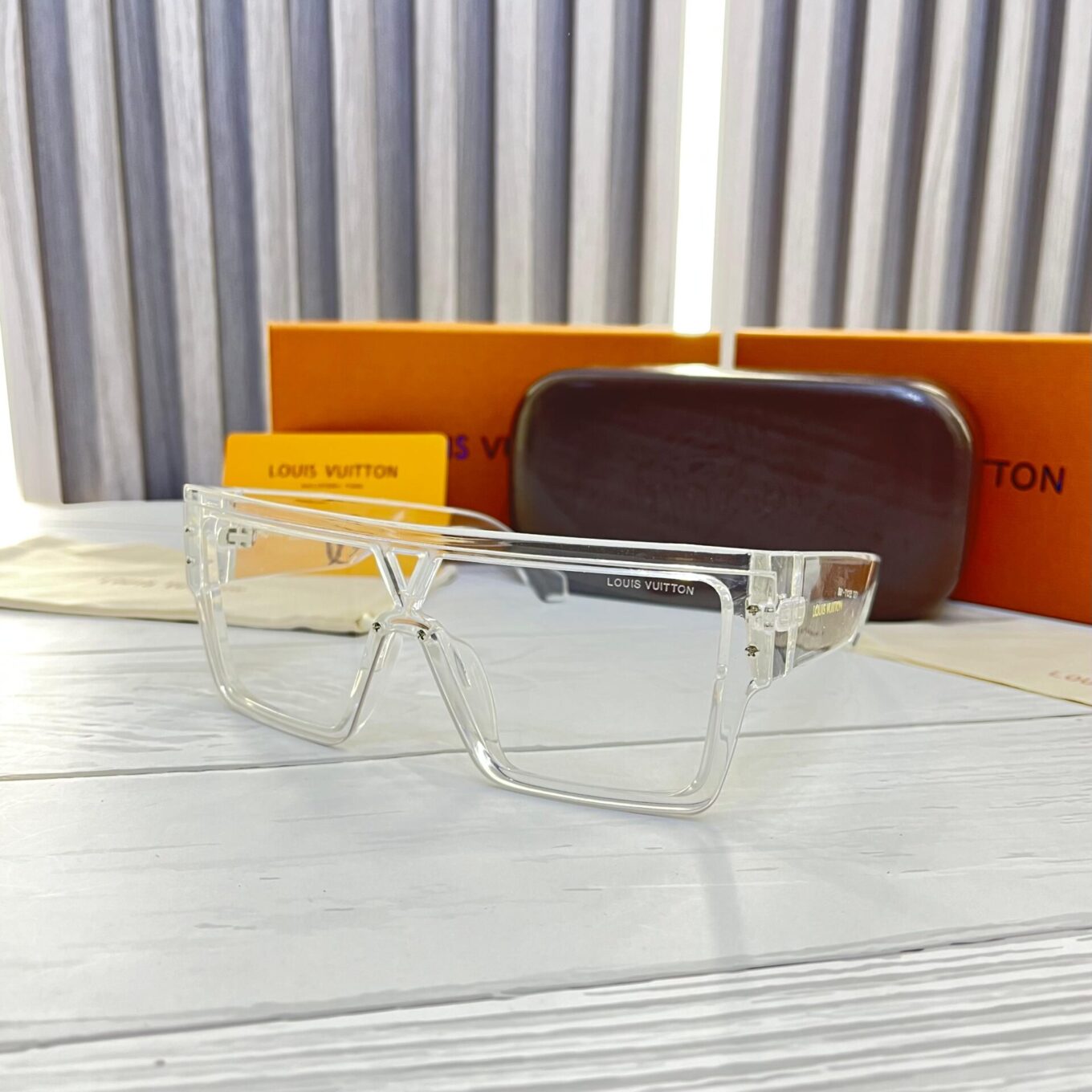 WhatsApp Image 2023-11-28 at 18.40.07_0b8c9b9b Louis Vuitton Evidence Sunglass For Men