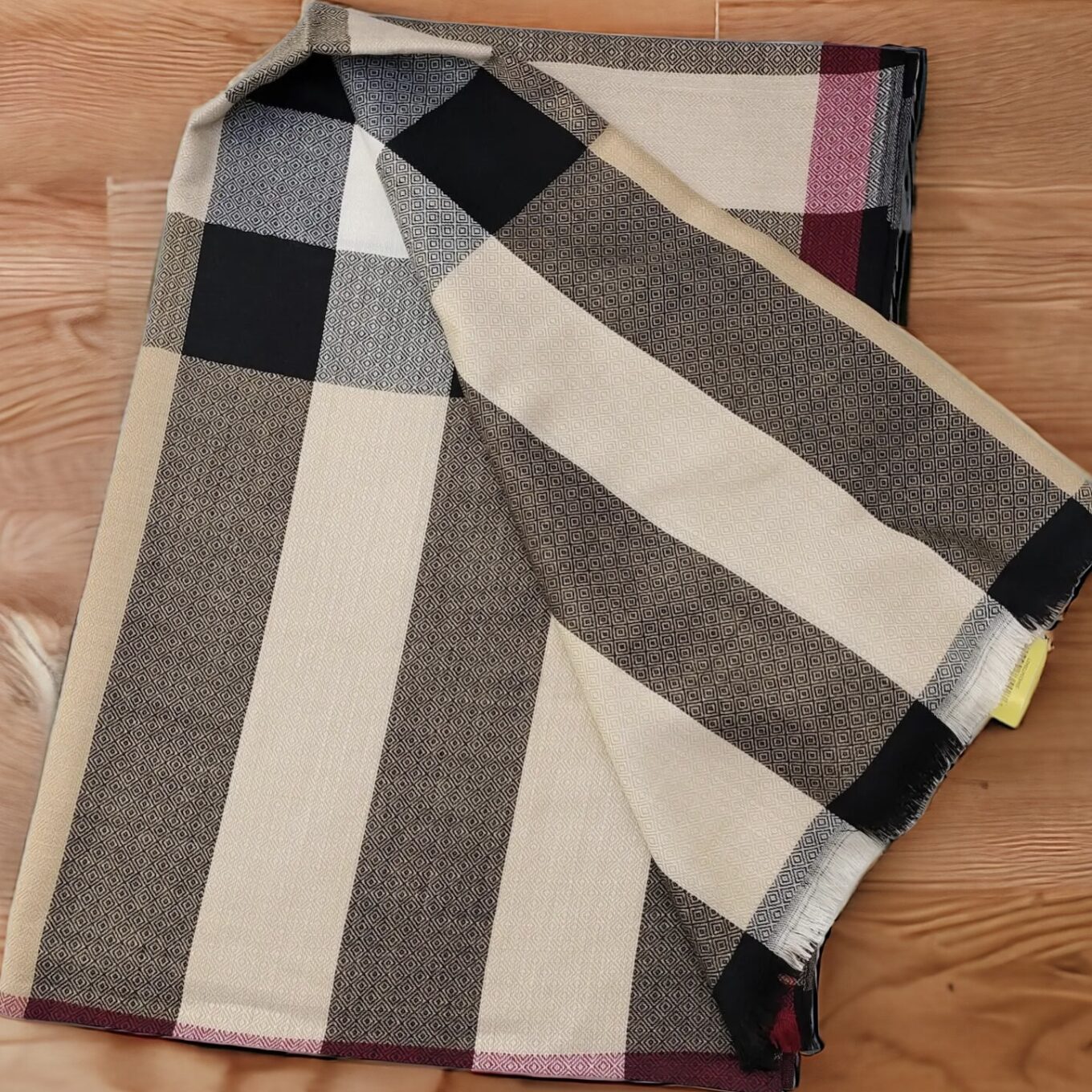 Burberry semi wollen stole