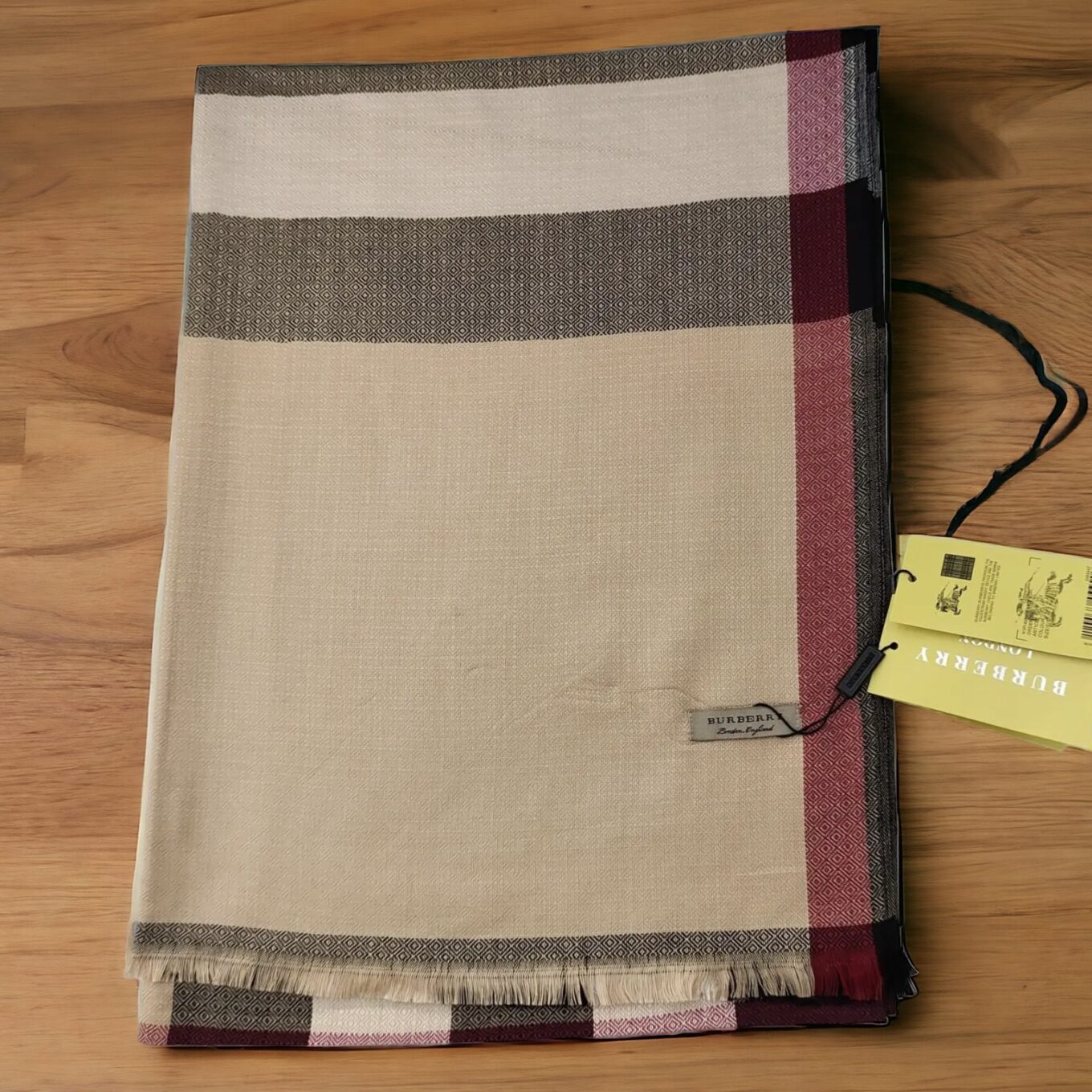 Burberry semi wollen stole