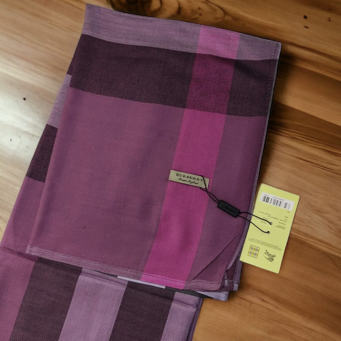 Burberry semi wollen stole