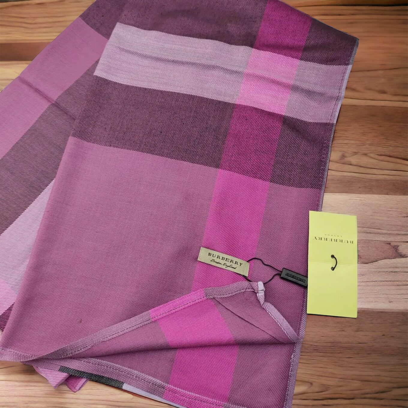 Burberry semi wollen stole