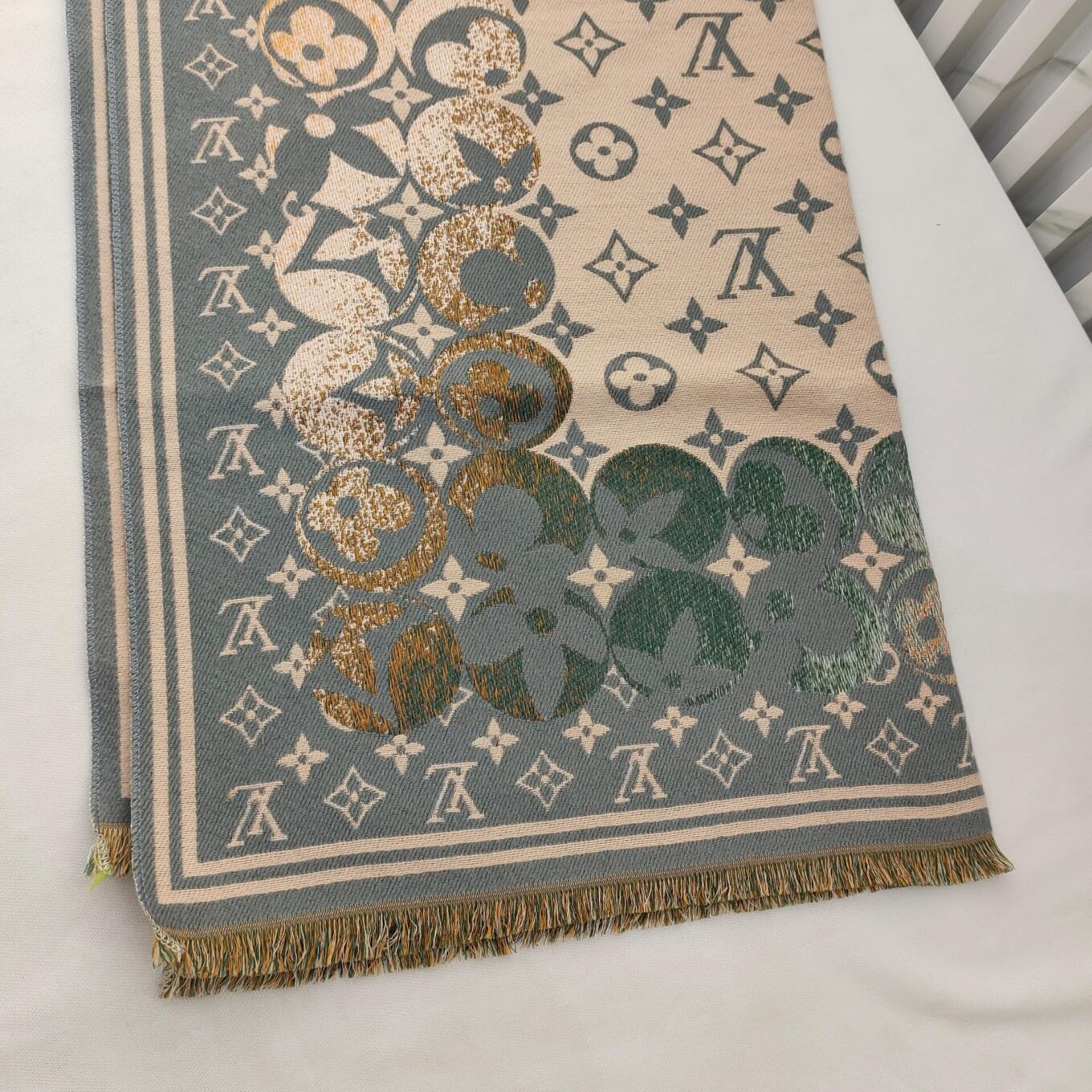 Louis Vuitton Wollen Stole