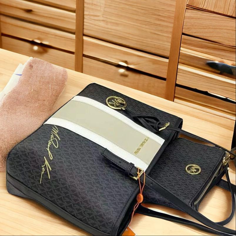 Michael Kors Black Jetset Signature Tote Bag