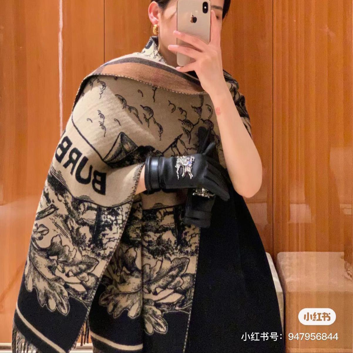 Burberry Warm Reversible Stoles Rectangular Size