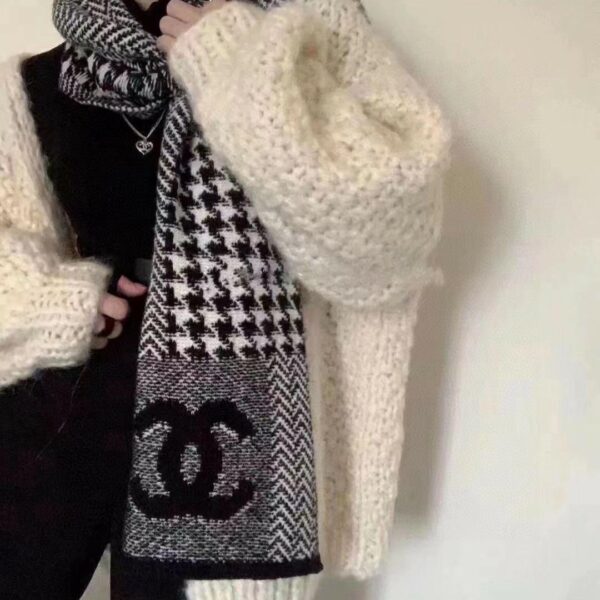 WhatsApp Image 2023-12-29 at 16.49.20_f7b7ffee Chanel Full Warm Stripe Unisex Muffler