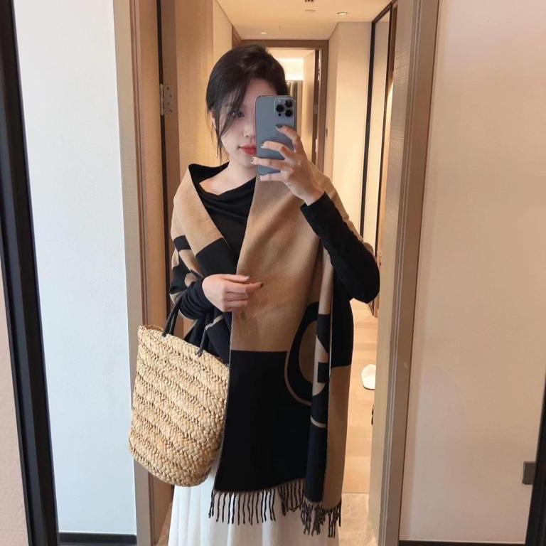 Gucci Reverse GG Khaki Black Warm Stole