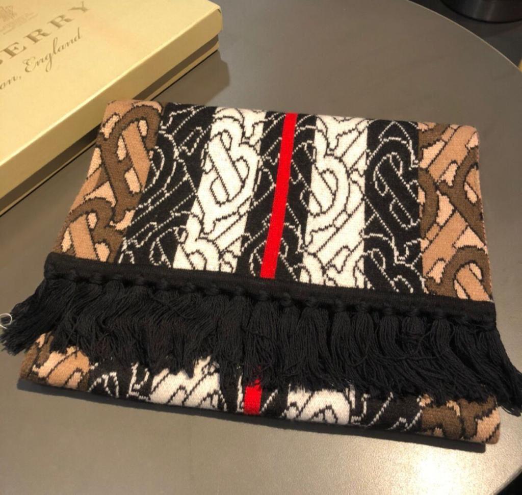 WhatsApp Image 2023-12-29 at 22.40.30_73a006f8 Burberry TB Monogram Unisex Warm Muffle