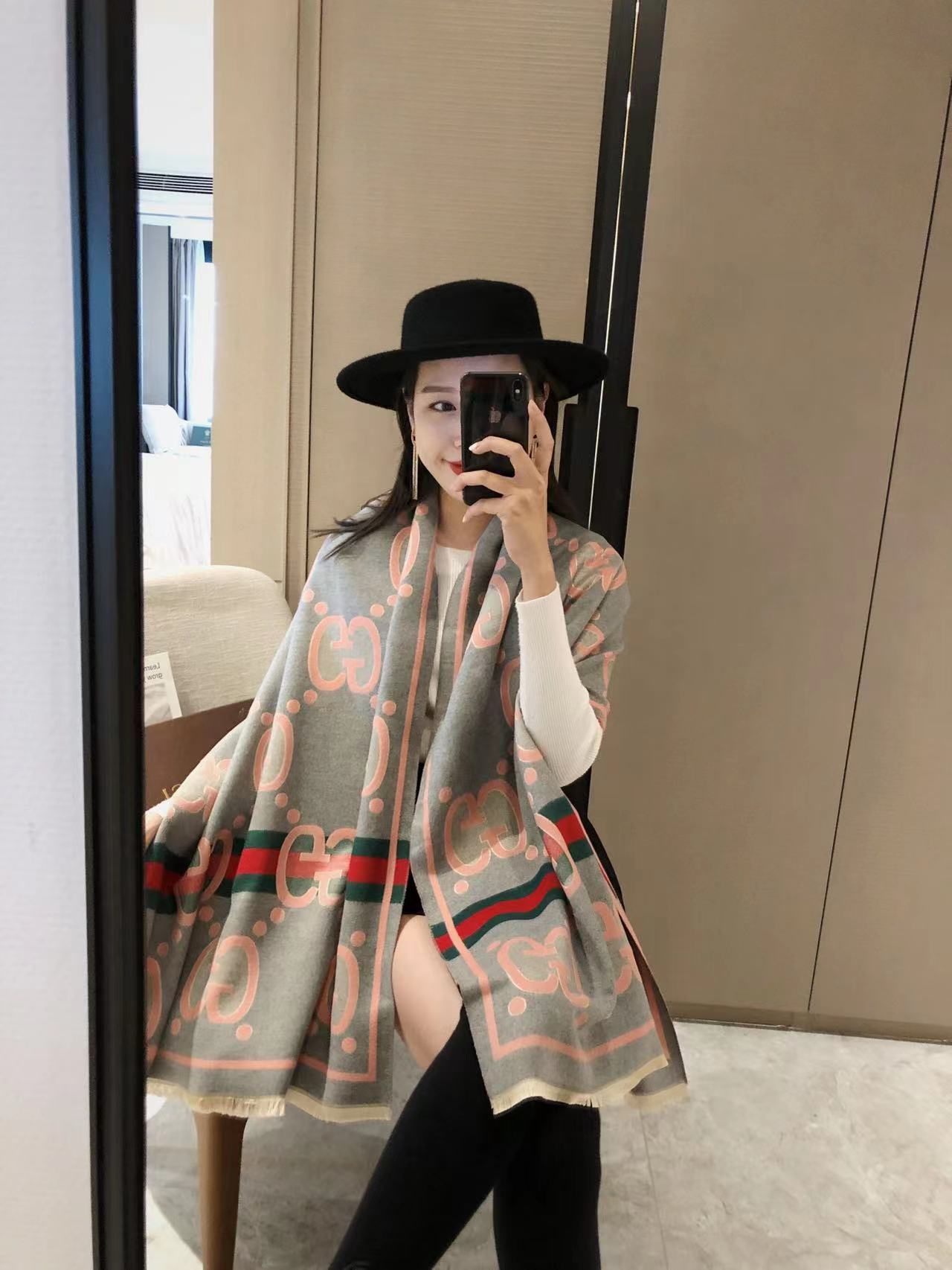 Gucci Wollen Grey Pink Colour Stole (With Box)