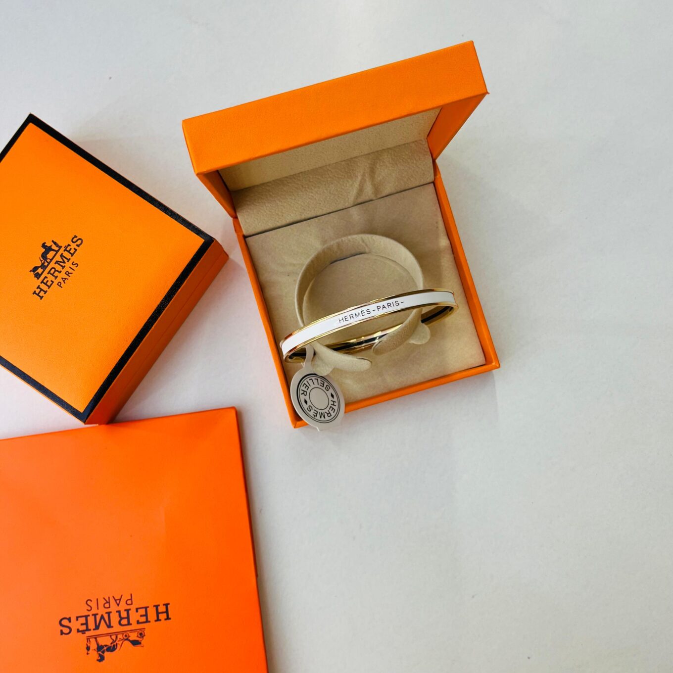 Hermes White Metal Premium Quality Bracelet