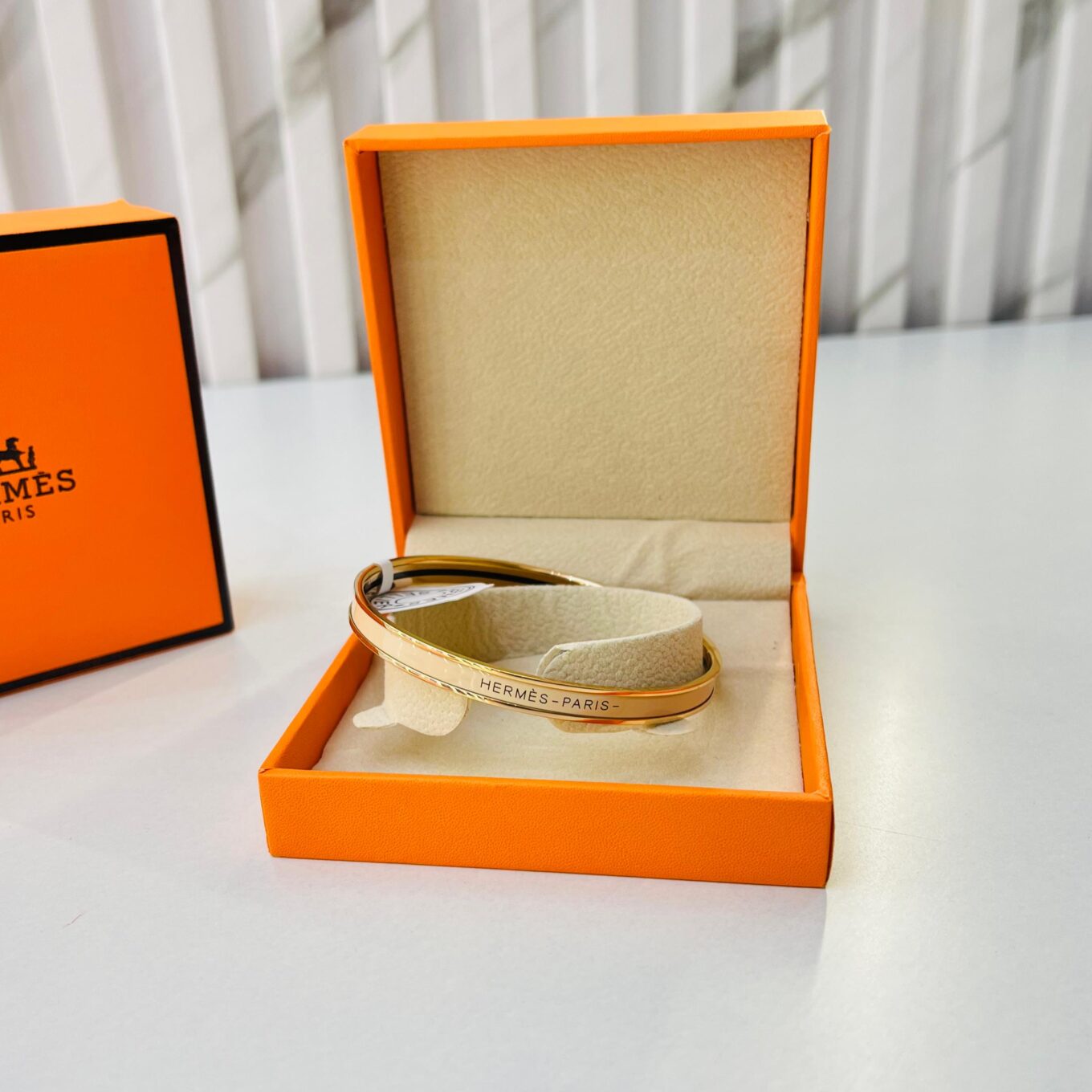 WhatsApp Image 2024-02-28 at 19.22.19_cf84dd26 Hermes Khaki Metal Premium Quality Bracelet
