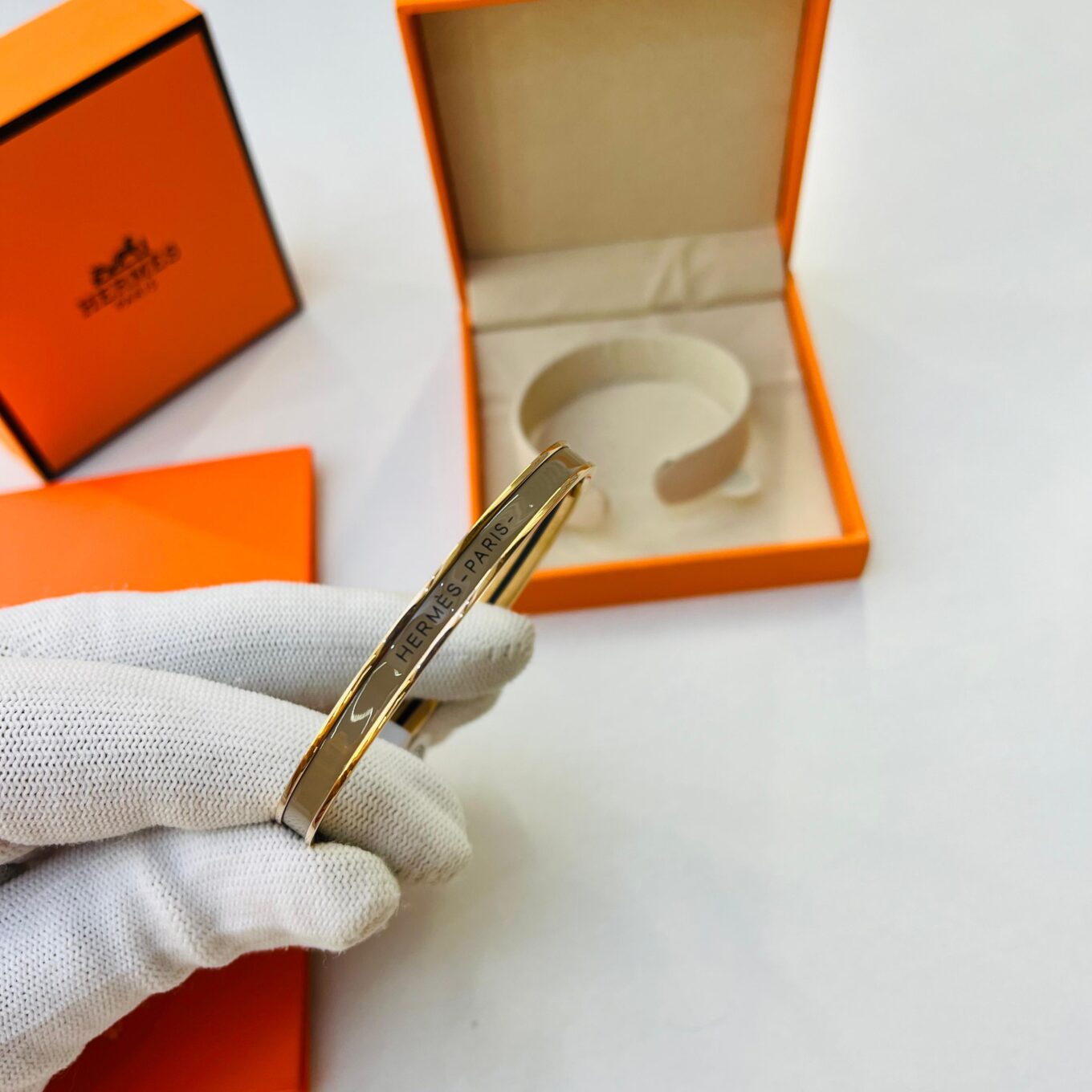 Hermes Grey Metal Premium Quality Bracelet