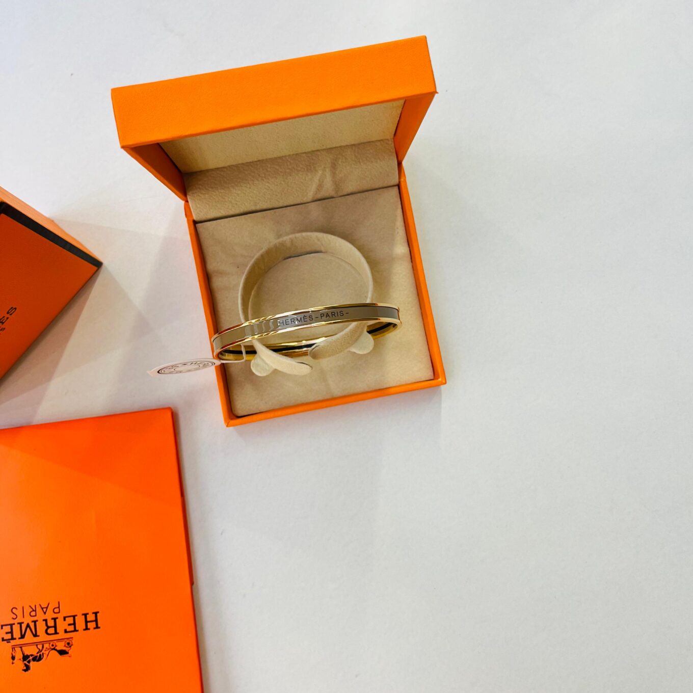 Hermes Grey Metal Premium Quality Bracelet