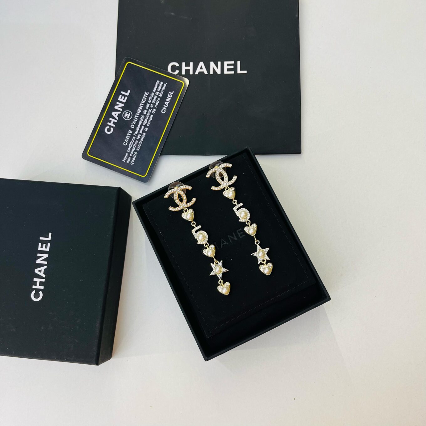 Chanel Spring Summer Pearl Studded Earring