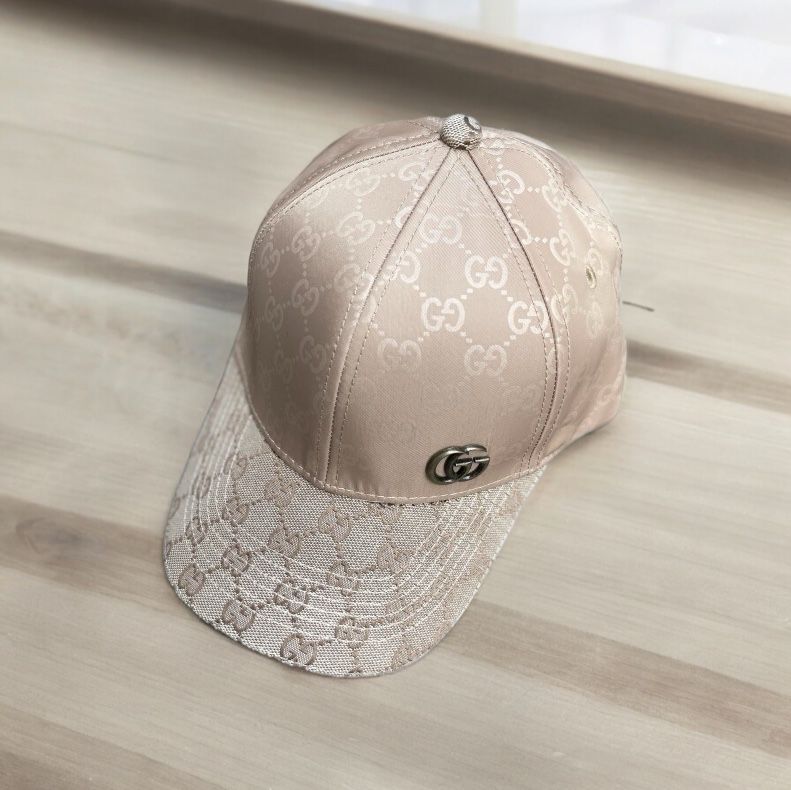 Gucci GG Apricot Baseball Cap