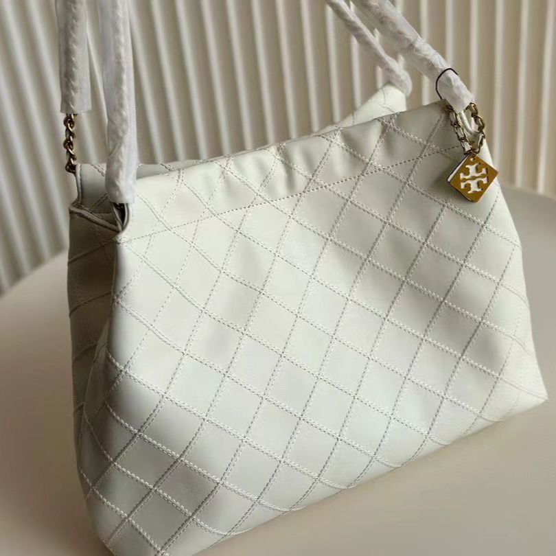 WhatsApp Image 2024-07-03 at 3.54.41 PM Tory Burch Willa White Shoulder Bag (With Box)
