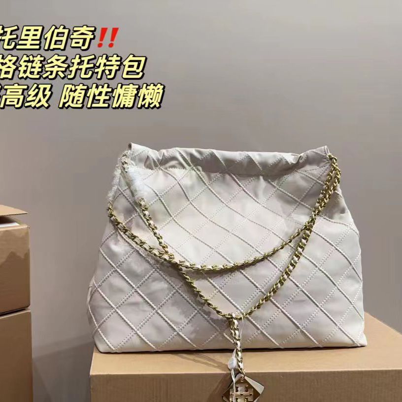 WhatsApp Image 2024-07-03 at 3.54.51 PM Tory Burch Willa White Shoulder Bag (With Box)