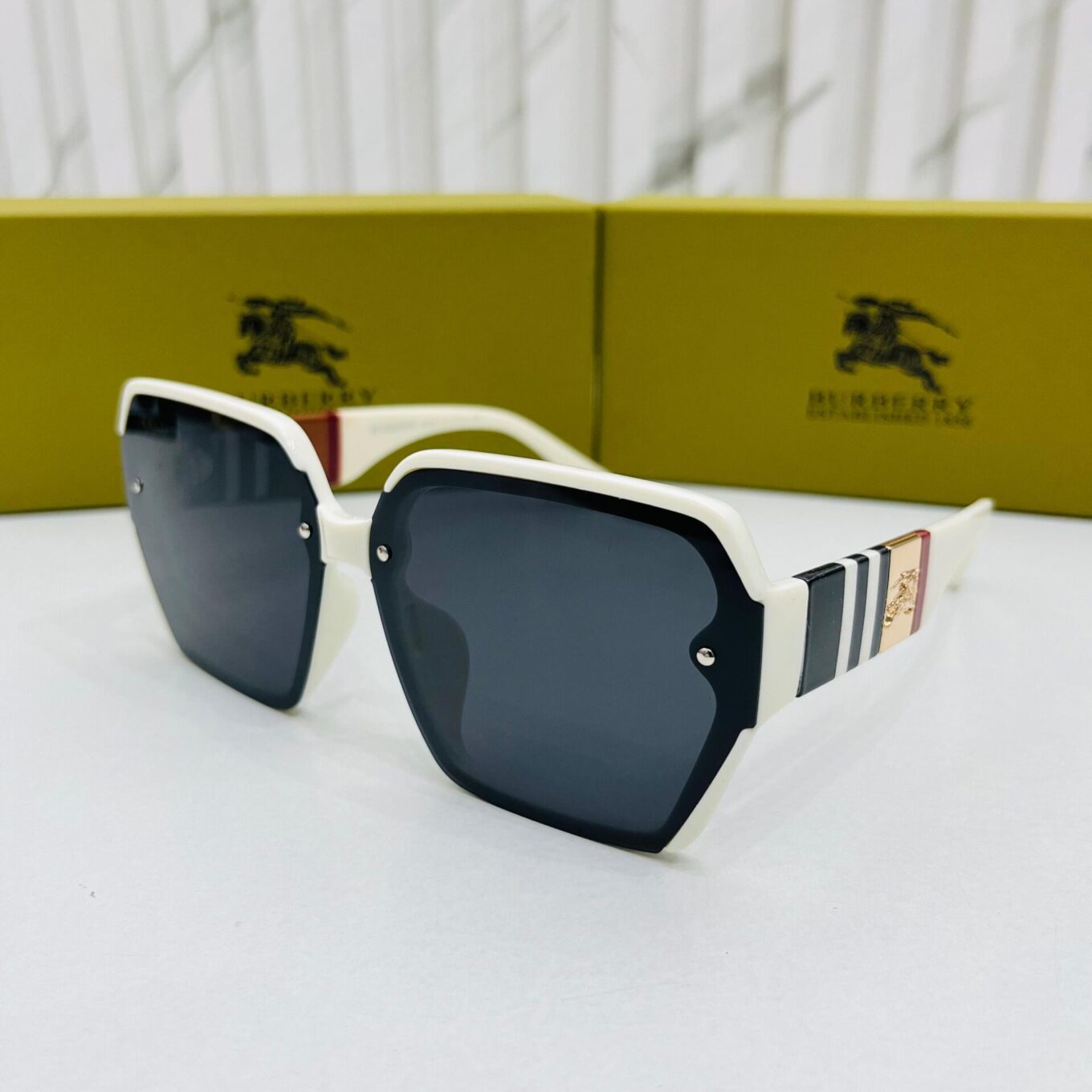 Burberry White Women Sunglass