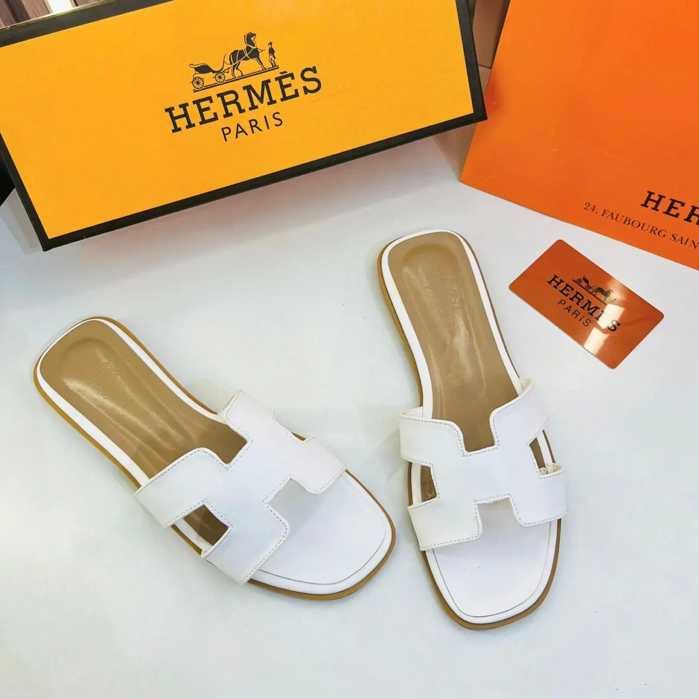 WhatsApp-Image-2025-01-21-at-2.41.11-PM Hermes Oran White Sandal