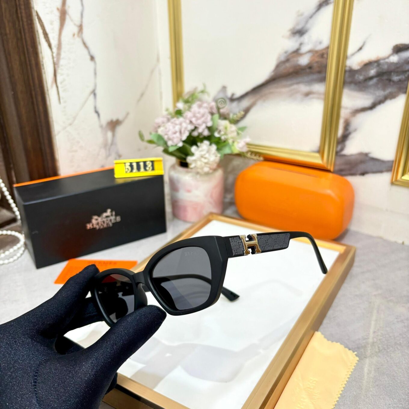 Hermes Polarised Wayfarer for Women