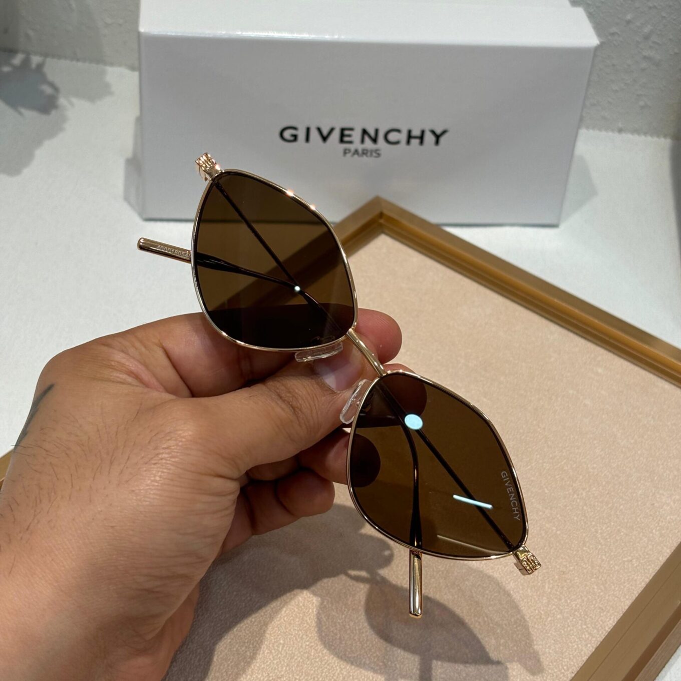 Givenchy Unisex Premium Sunglass
