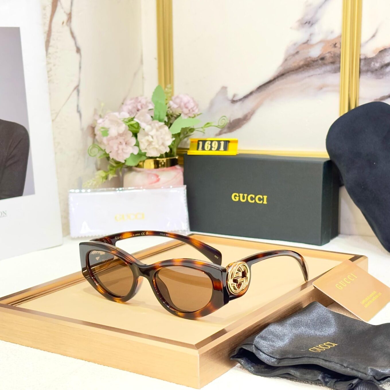 Gucci Women Premium Sunglass