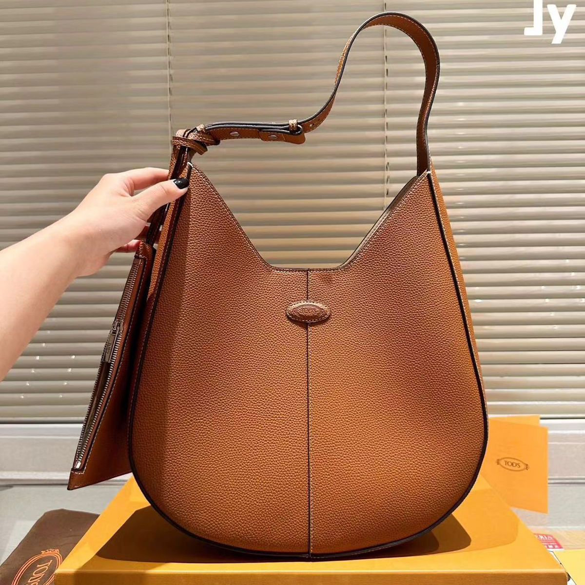 Tods Brown Premium Hobo Bag (With Box)