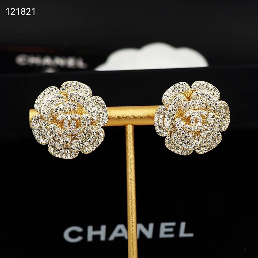 Chanel Flower Golden Earring