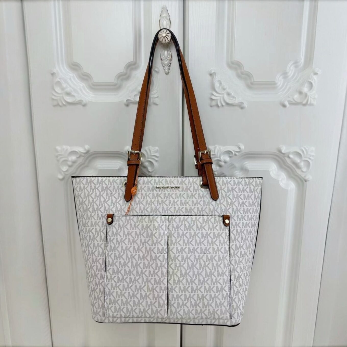 WhatsApp Image 2025-03-04 at 1.03.00 AM Michael Kors Jet Set Double Pocket White Tote Bag