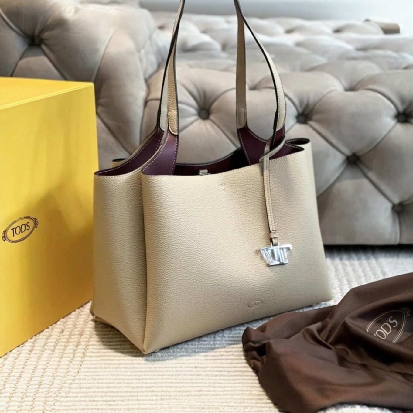 Tods T Timeless Beige Premium Tote Bag (With Box)