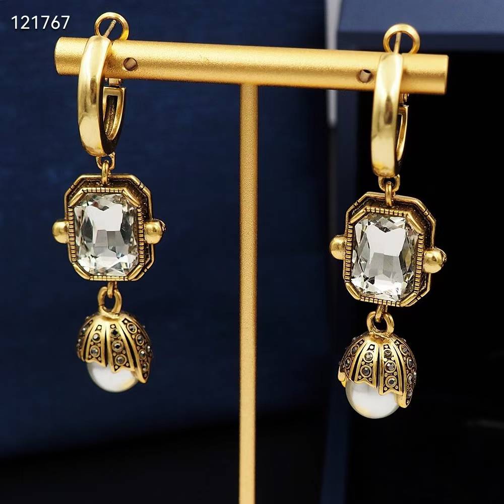 WhatsApp Image 2025-03-28 at 6.15.16 PM (1) Alexander Mcqueen Golden Earring