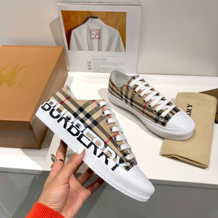 WhatsApp Image 2025-06-14 at 9.18.26 AM (1) Burberry Logo Vintage Cotton Unisex Sneaker