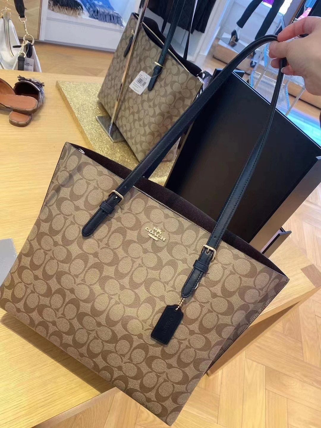 Coach Mollie Apricot Tote bag