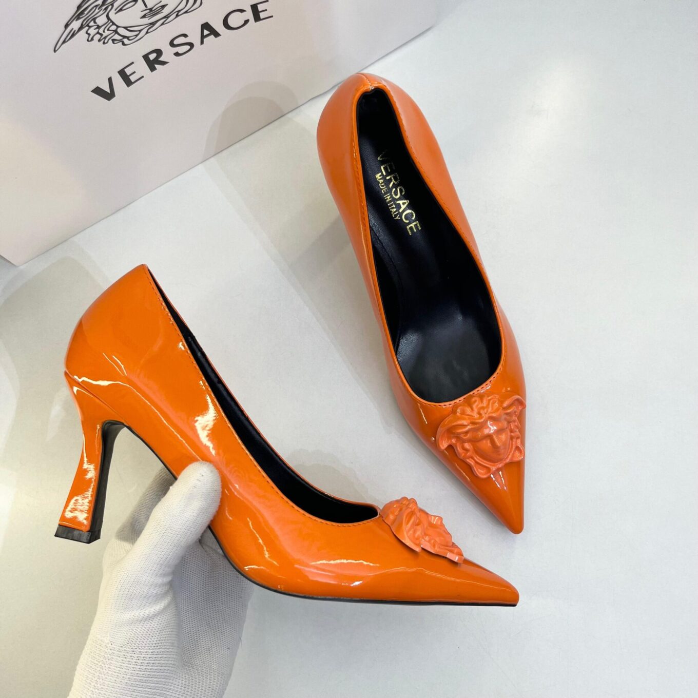 Versace La Medusa Orange Pump