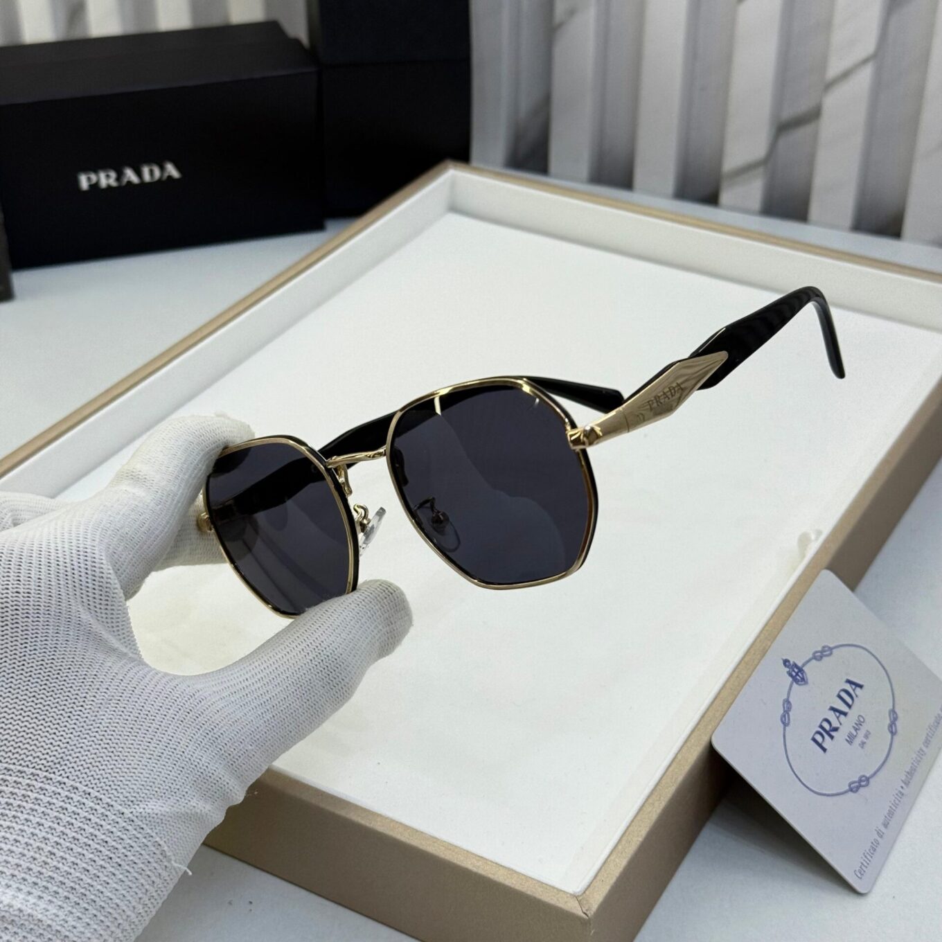 Prada Geometric Gradient Black unisex sunglasses