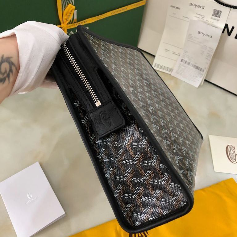 WhatsApp Image 2025-10-10 at 9.33.22 PM (1) Goyard Jouvence Black Color Toiletry Bag (With Box)