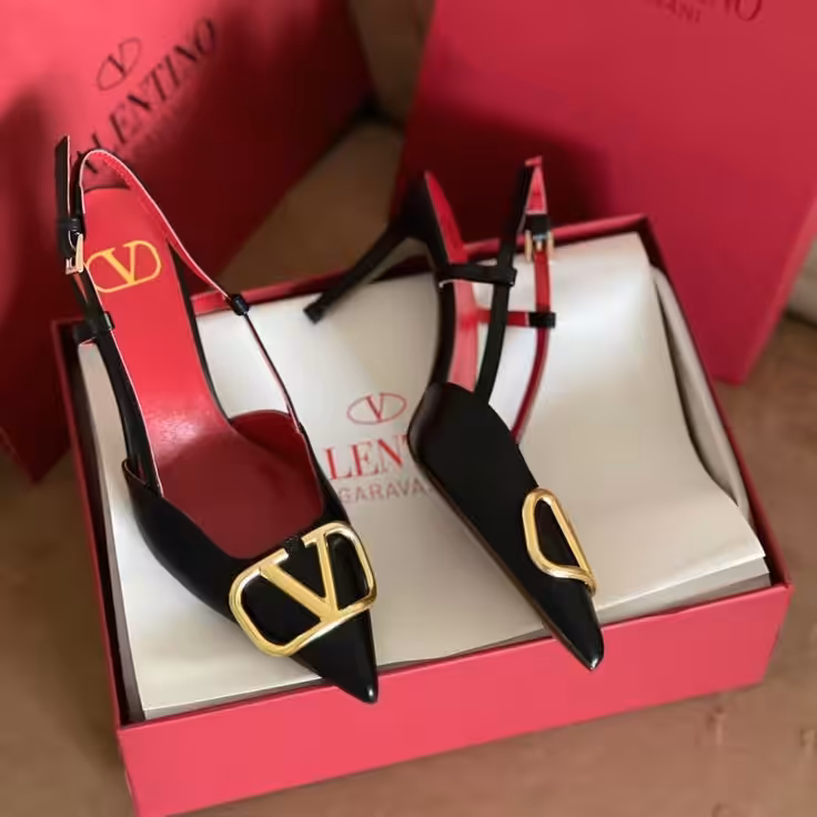 Valentino Garavani Vlogo Signature Slingback Heel