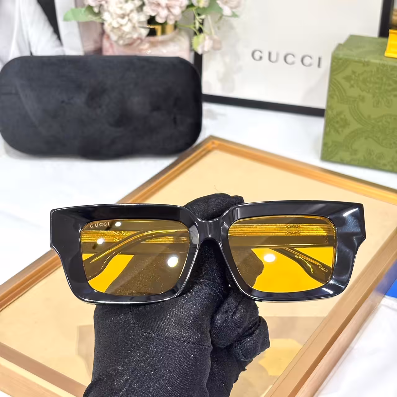 Gucci Wayfarer Yellow Glass Unisex Premium Sunglass