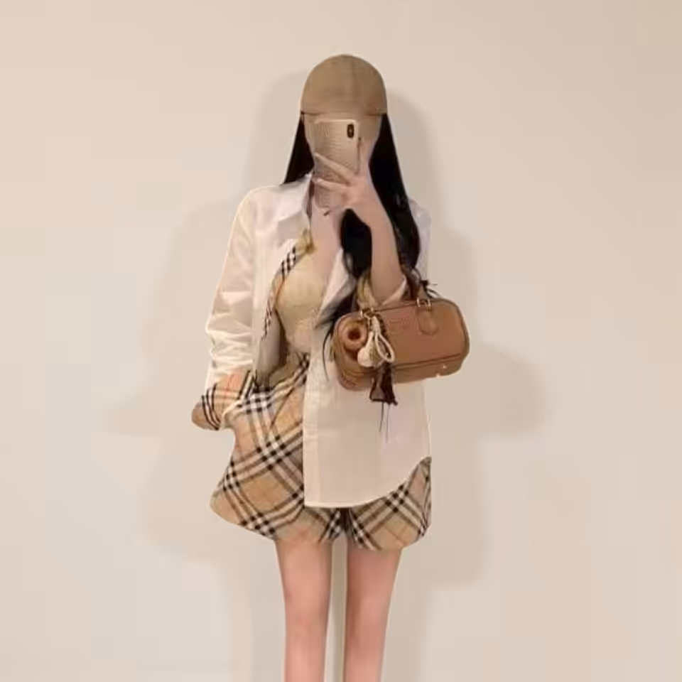 WhatsApp Image 2025-11-05 at 2.22.18 PM Burberry White Oversized Shirt