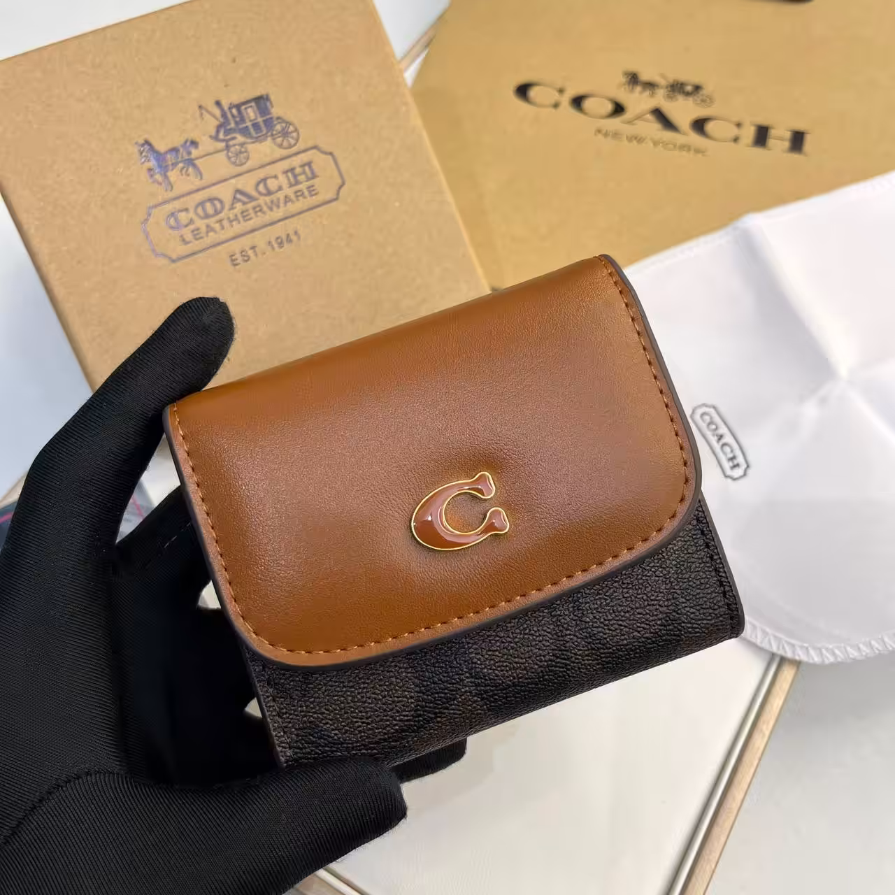 Coach three Fold C Logo Coffee Brown Wallet