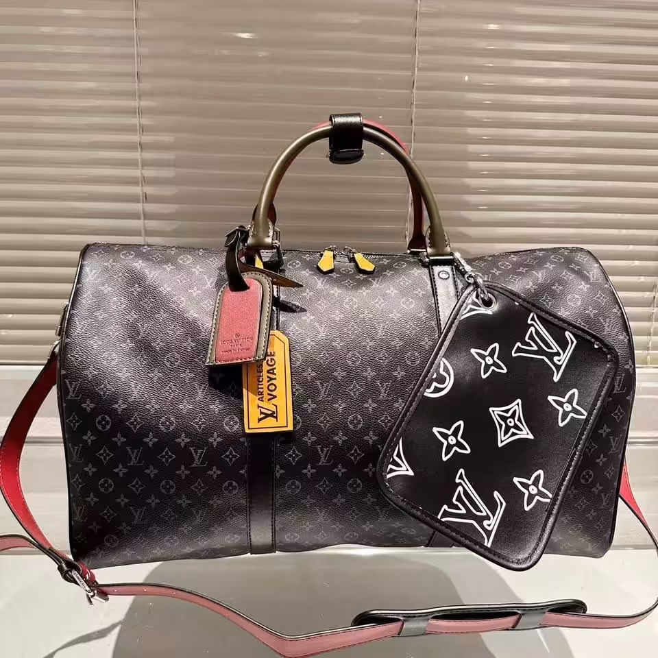 WhatsApp Image 2025-12-30 at 10.42.58 PM Louis Vuitton Keepall Bandoulier 50 Black Travel Bag