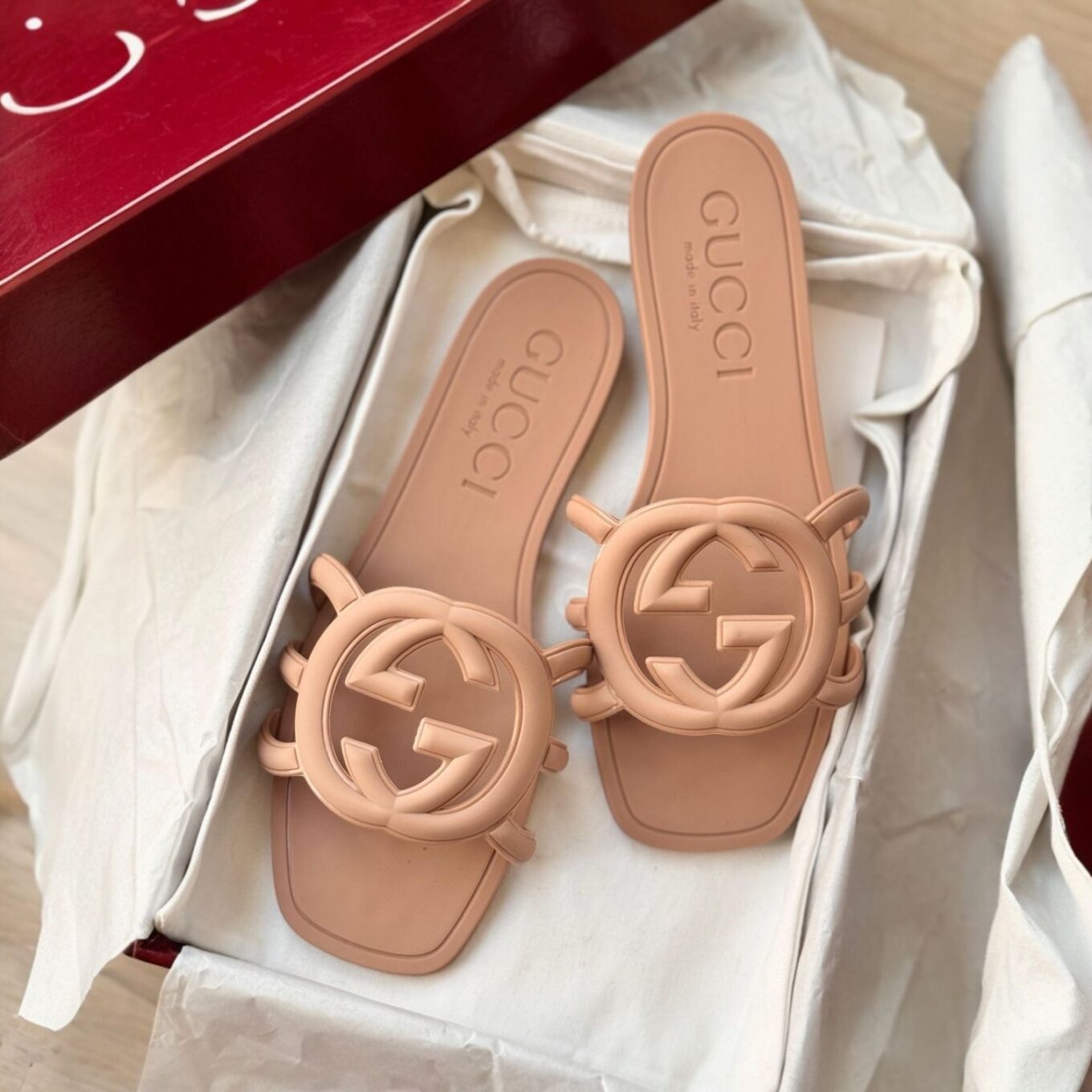 Gucci Interlocking G Slide Apricot Sandal