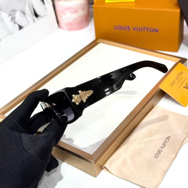 Louis Vuitton Rectangular Black Unisex Sunglass