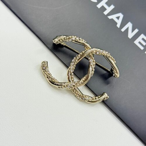 WhatsApp Image 2026-02-17 at 9.51.31 PM Chanel Golden Large CC Brooch