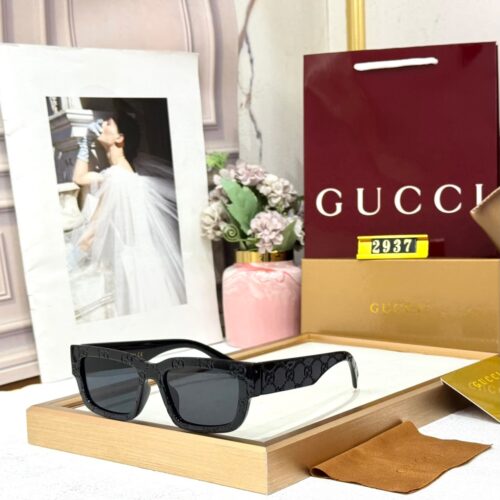 Gucci GG Full Body Black Unisex Sunglass